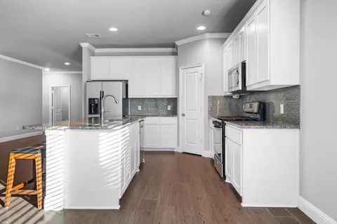 344 E Pecan St, Hurst, TX 76053 photo 9