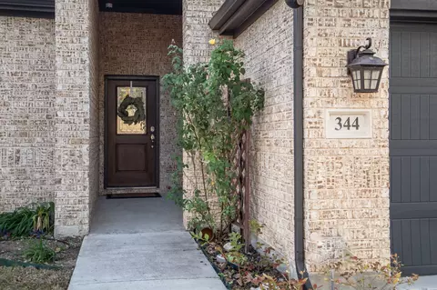 344 E Pecan St, Hurst, TX 76053 photo 3