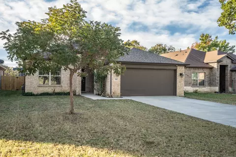 344 E Pecan St, Hurst, TX 76053 photo 2