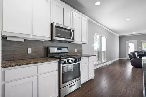344 E Pecan St, Hurst, TX 76053 photo 12