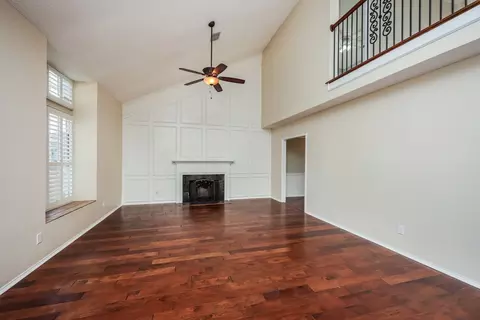 Living - 611 Ashcroft Dr, Grapevine, TX 76051 photo 1 of 4