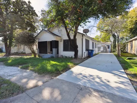3805 Crozier St, Dallas, TX 75215