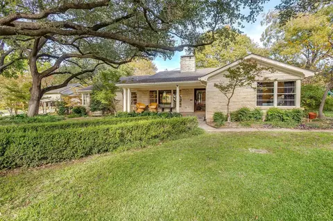 2320 Mistletoe Dr, Fort Worth, TX 76110