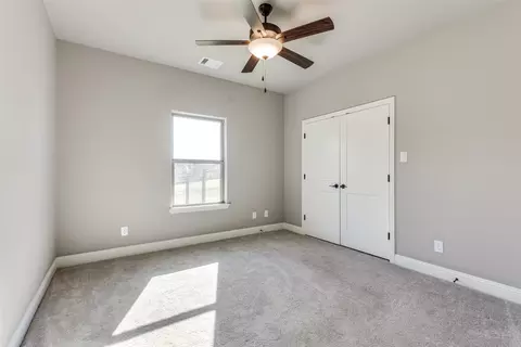 Bedroom - 332 Trinity Ave, Azle, TX 76020 photo 4 of 4