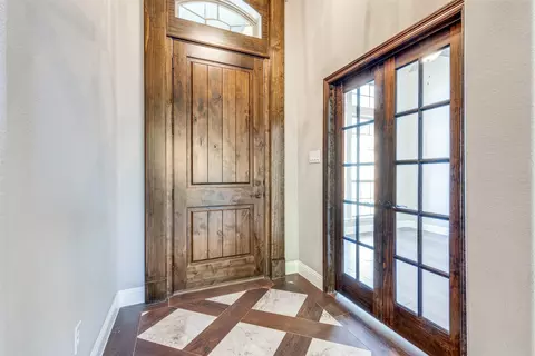 Entry Way - 332 Trinity Ave, Azle, TX 76020 photo 1 of 2
