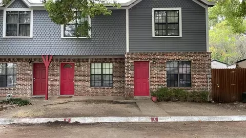 106 S Wilson St, Kaufman, TX 75142