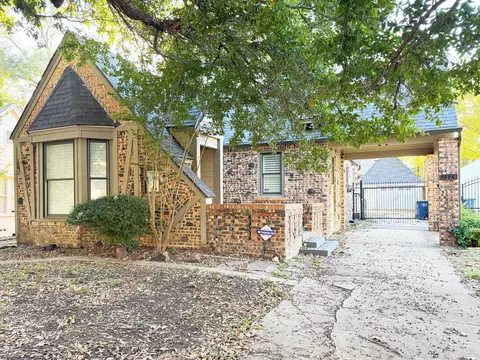 2224 Carleton Ave, Fort Worth, TX 76107