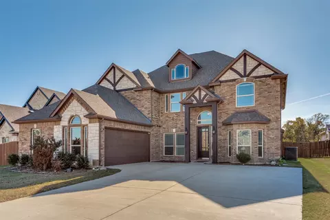 1522 Spring Hill Dr, Cedar Hill, TX 75104