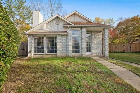 1616 Savannah St, Mesquite, TX 75149