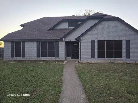 808 Aspen Ln, Desoto, TX 75115