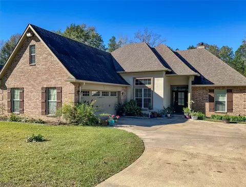 9220 W Aragon Dr, Shreveport, LA 71129