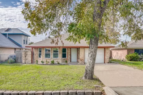 606 Kaufman St, Forney, TX 75126
