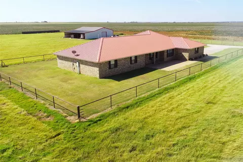 245920 E County Road 1950, Grandfield, OK 73531