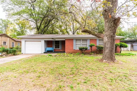 685 SE 22nd St, Paris, TX 75460