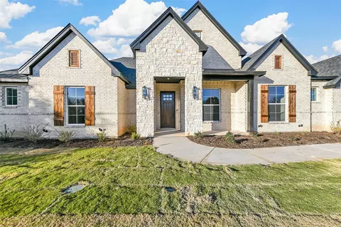 1050 Llano Way Ct, Poolville, TX 76487