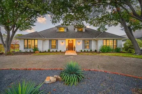 7811 Glenneagle Dr, Dallas, TX 75248