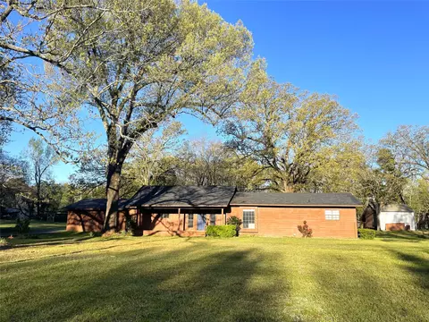 180 N Fm 911, Avery, TX 75554