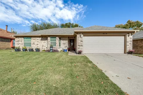 924 Larue Dr, Cedar Hill, TX 75104
