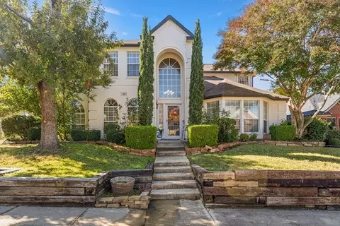 692 Summit Rdg, Lewisville, TX 75077