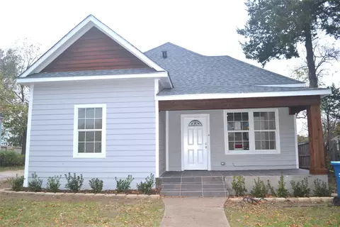 1009 S Armstrong Ave, Denison, TX 75020
