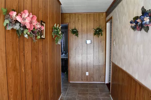 Entry Way - 705 Yale Dr, Lancaster, TX 75134 photo 2 of 2