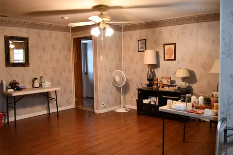 Living - 705 Yale Dr, Lancaster, TX 75134 photo 2 of 3