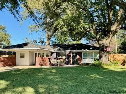 956 Audubon Pl, Shreveport, LA 71105