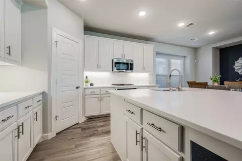 712 8th St, Argyle, TX 76226 photo 3