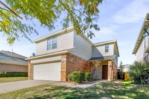 11917 Grizzly Bear Dr, Fort Worth, TX 76244