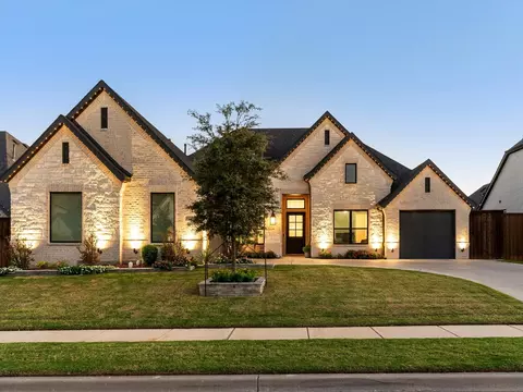 9140 Cordero Dr, North Richland Hills, TX 76182