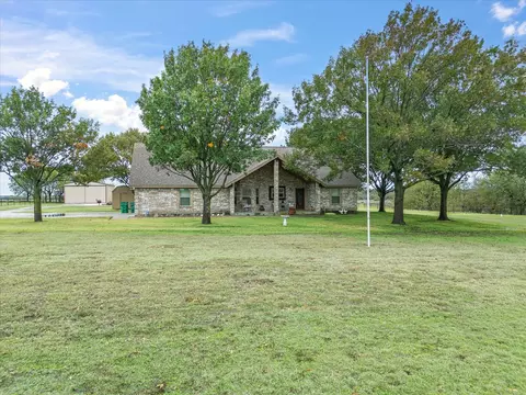 8483 Jackson Rd, Krum, TX 76249