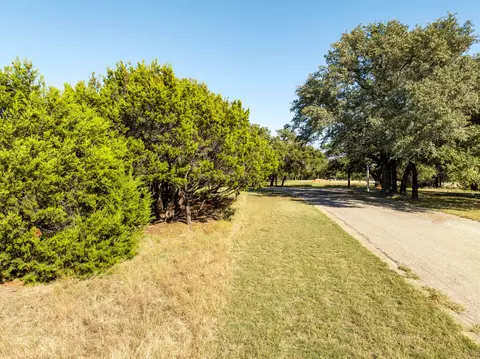 41044 Acorn Ln, Whitney, TX 76692