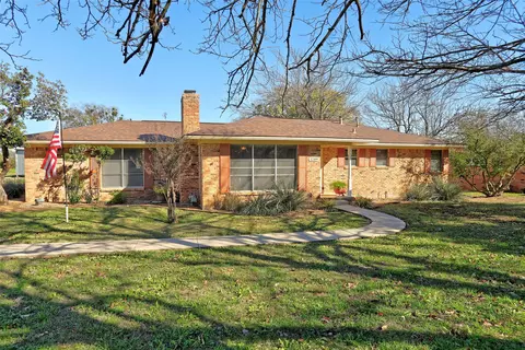 1289 S Waco St, Van Alstyne, TX 75495