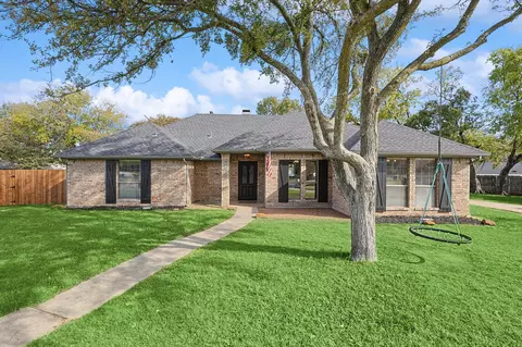 626 Park Ln, Highland Village, TX 75077