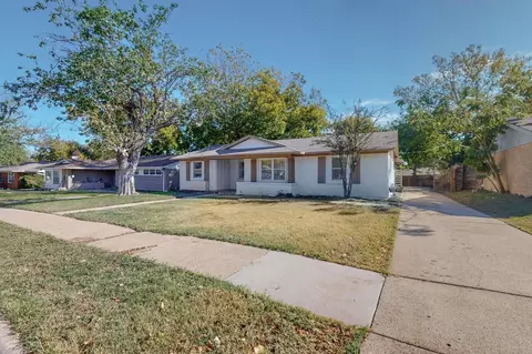 1929 Proctor Dr, Grand Prairie, TX 75051