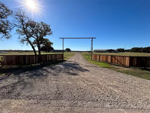 8740 Star Hollow Rd, Lipan, TX 76462