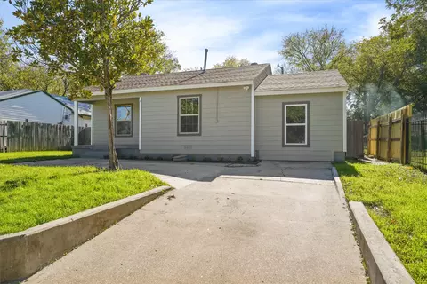 1028 E Bowie St, Fort Worth, TX 76104