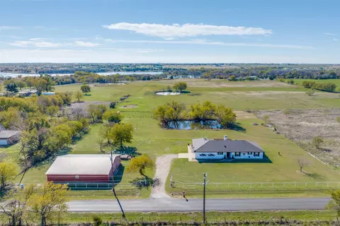 3602 Melton Rd, Sanger, TX 76266