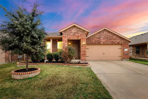 816 Rutherford Dr, Crowley, TX 76036