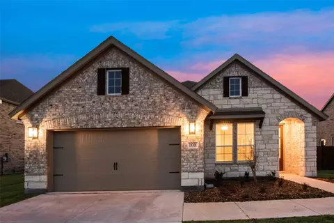 108 Skyward Ln, Caddo Mills, TX 75135