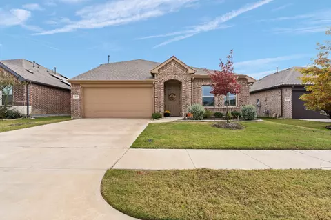 233 White Tail Ln, Alvarado, TX 76009