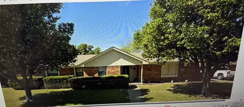 1306 Eldorado St, Bowie, TX 76230