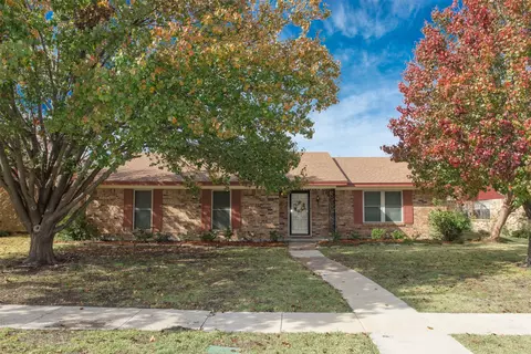 1401 Woodlawn Pkwy, Mesquite, TX 75149