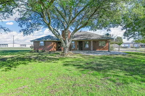 126 Mockingbird Ln, Decatur, TX 76234