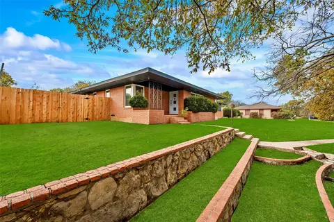 3116 N Glen Garden Dr, Fort Worth, TX 76119
