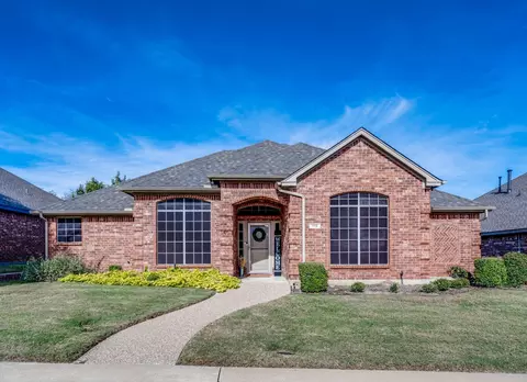 115 Crestpark Dr #38, Cedar Hill, TX 75104