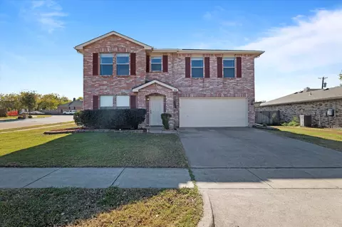 800 Bigfork Dr, Arlington, TX 76001