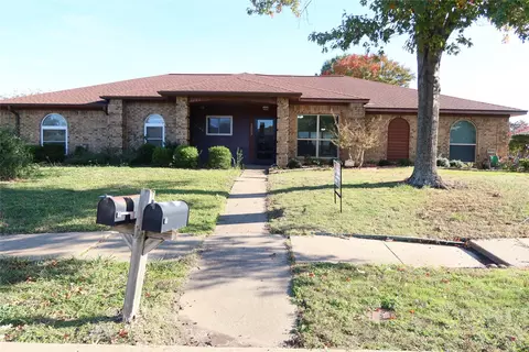 2202 Ember Lee Dr, Garland, TX 75040