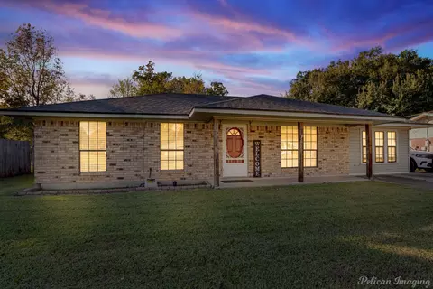 408 Lakeview St, Mooringsport, LA 71060