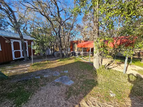 904 Battle Creek Rd, Granbury, TX 76048